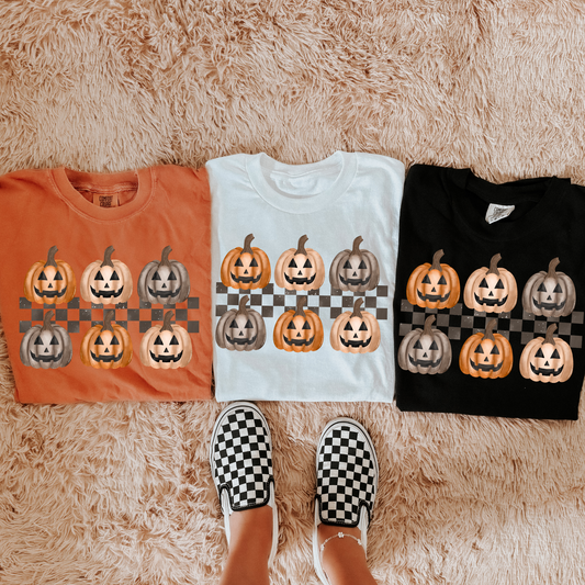 Checkered Pumpkins Comfort Colors Graphic Tee