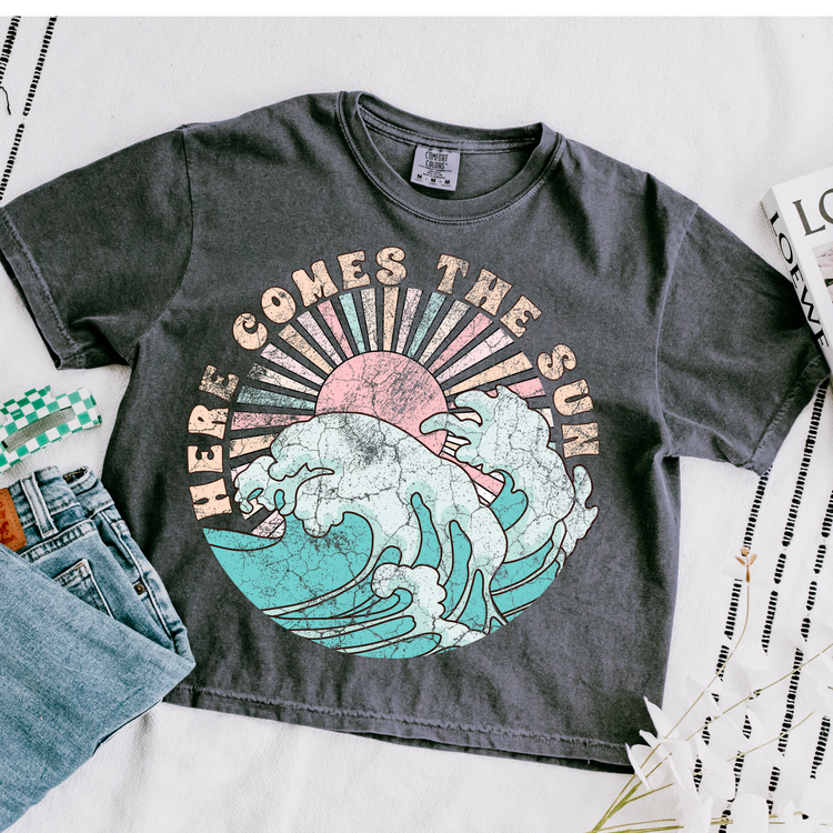 Here Comes The Sun Cropped Comfort Colors Graphic Tee